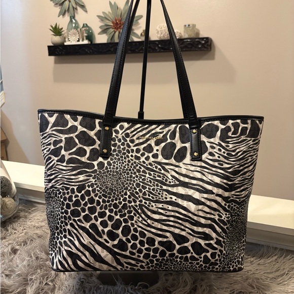 Michael Kors Handbags - NWT Michael Kors Black and White Signature Animal Print Patterned Tote